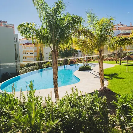 Oasis Mar Pool View * Portimão